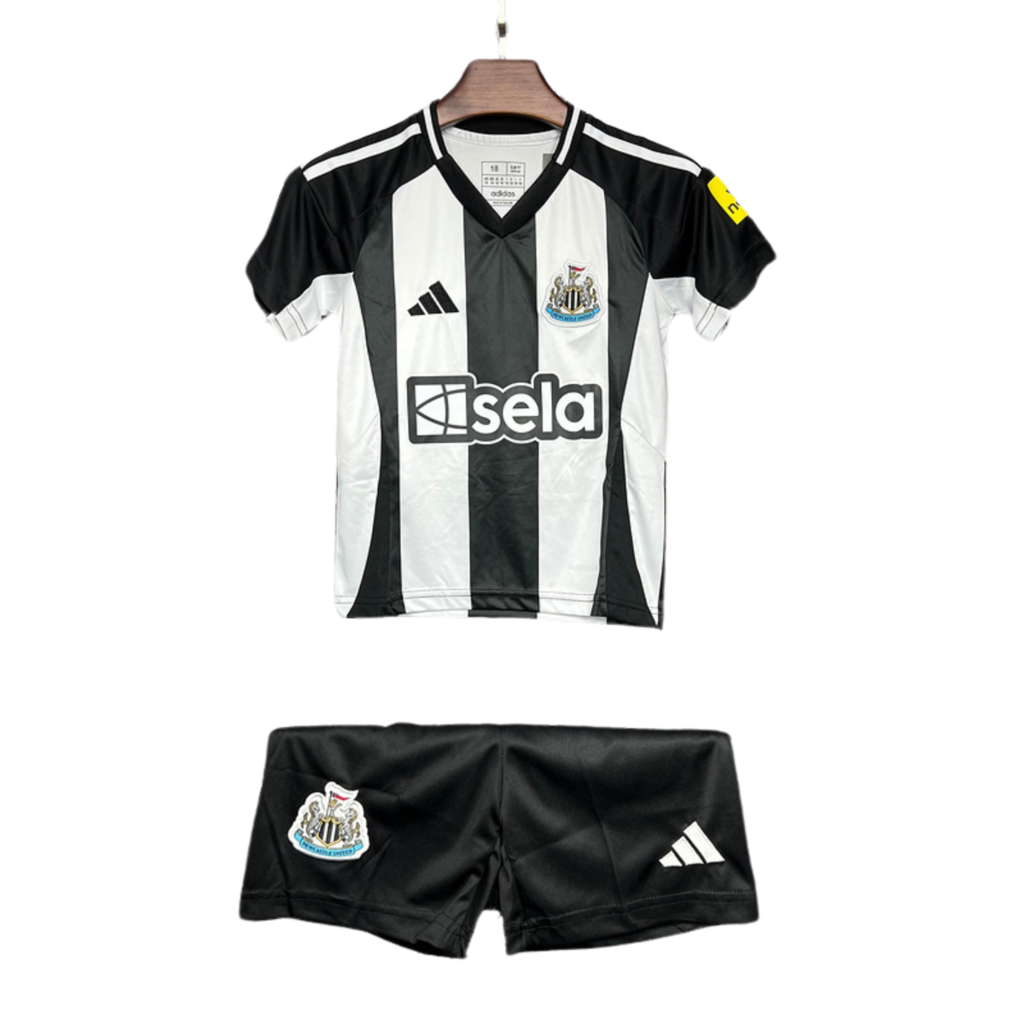 Conjunto Infantil Newcastle I 24/25 - Preta e Branca